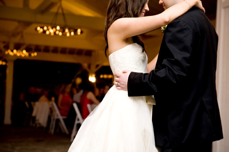 Πρώτος γαμήλιος χορός. 5 tips που σου χρειάζονται!